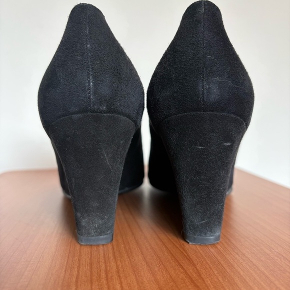 Stuart Weitzman Choke Up Black Suede Wedge Size 7.5 - Picture 4 of 9